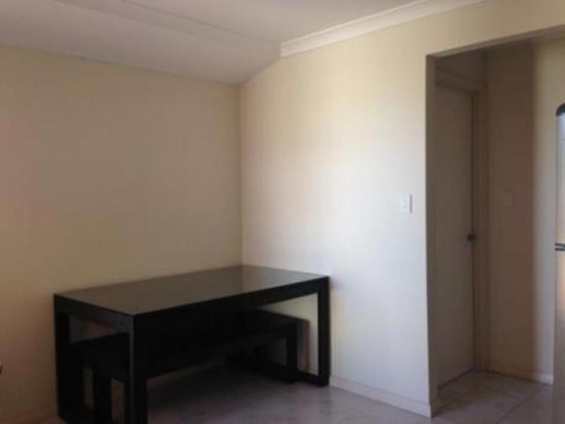 9/4 Valentine Road, Kelmscott WA 6111