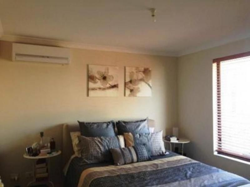 9/4 Valentine Road, Kelmscott WA 6111