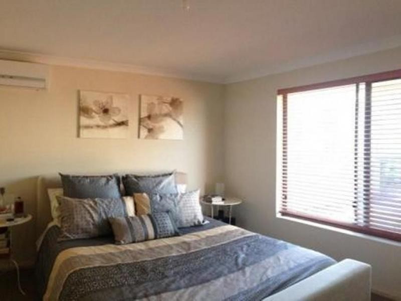 9/4 Valentine Road, Kelmscott WA 6111