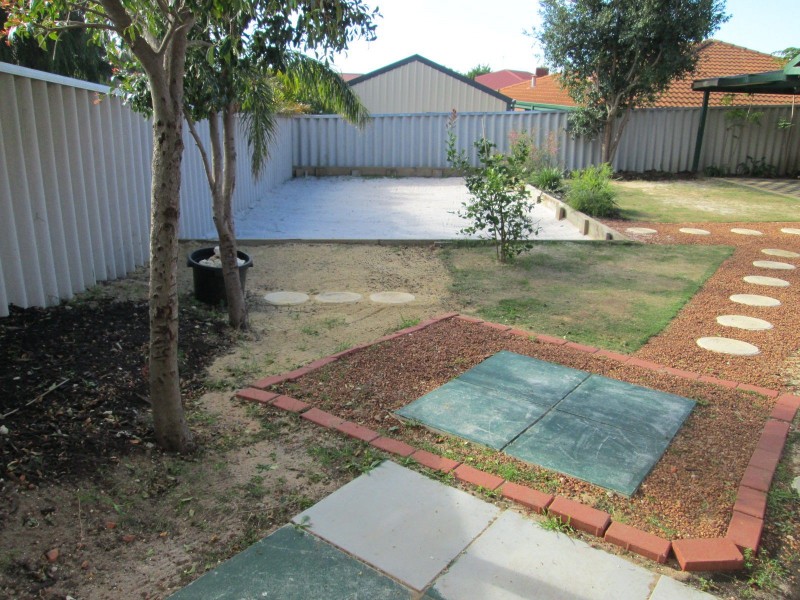 8 Firestone Place, Meadow Springs WA 6210