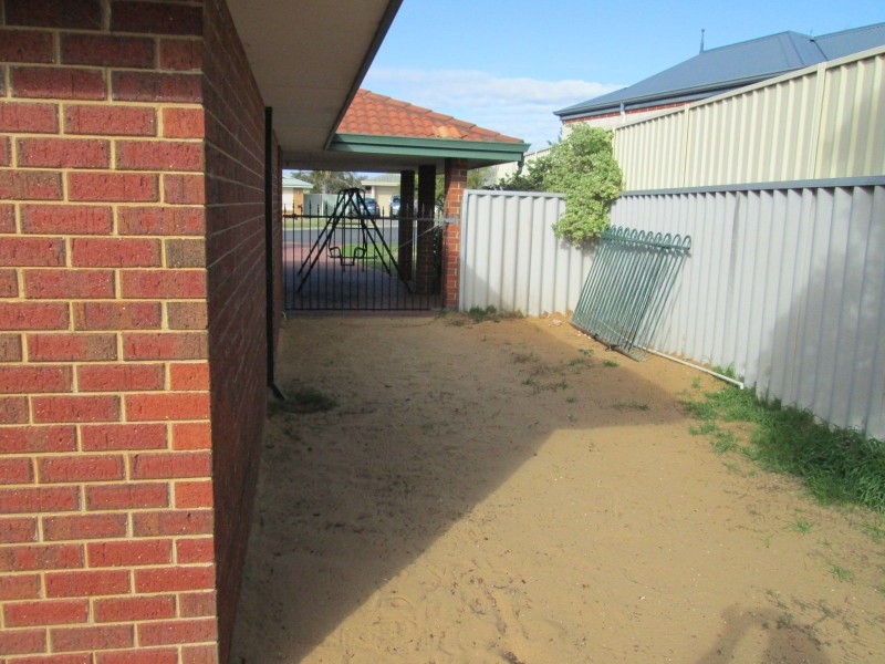 8 Firestone Place, Meadow Springs WA 6210