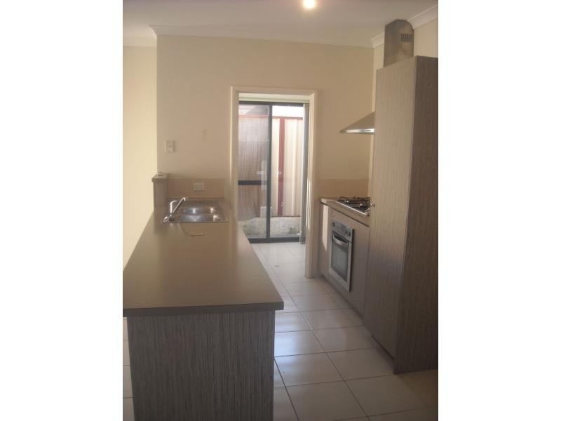 1/44 Russell Road, Madeley WA 6065