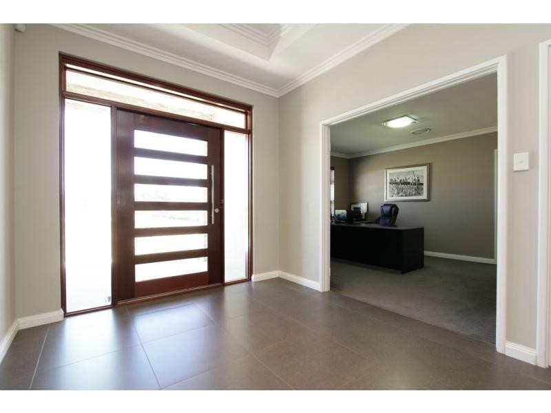 19 Tindale Crescent, Aveley WA 6069