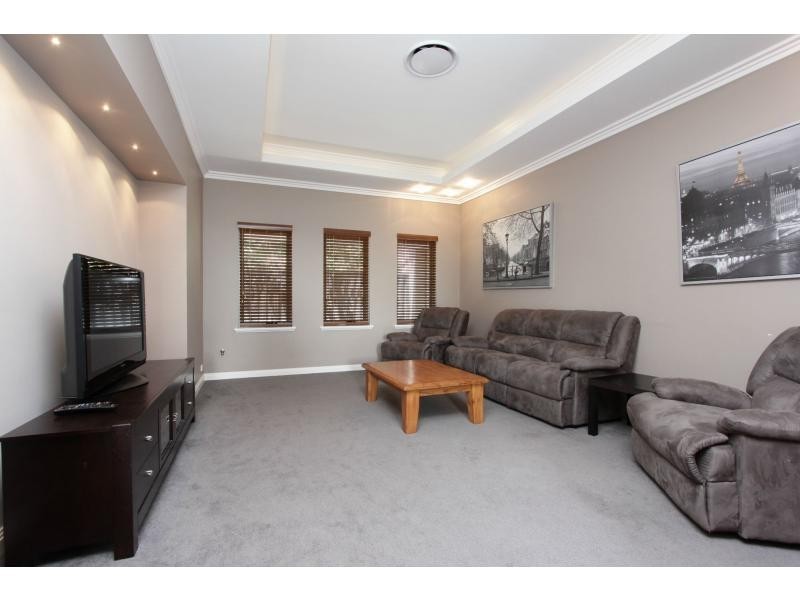 19 Tindale Crescent, Aveley WA 6069