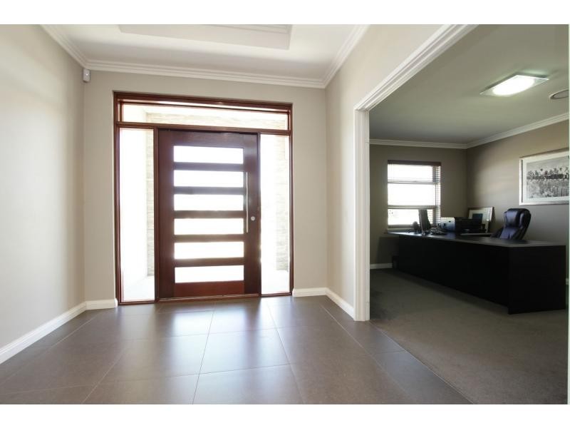 19 Tindale Crescent, Aveley WA 6069