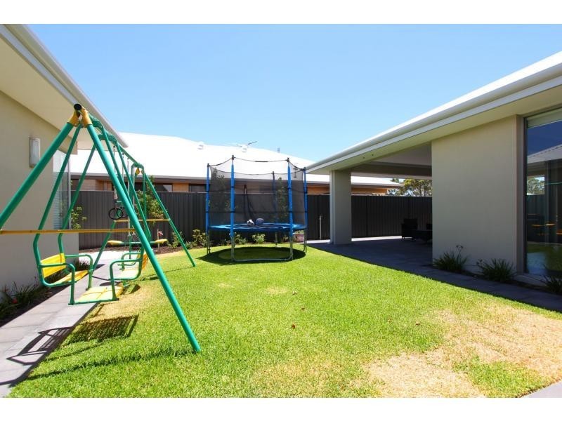 19 Tindale Crescent, Aveley WA 6069