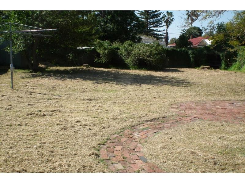 83 Spring Road, Thornlie WA 6108