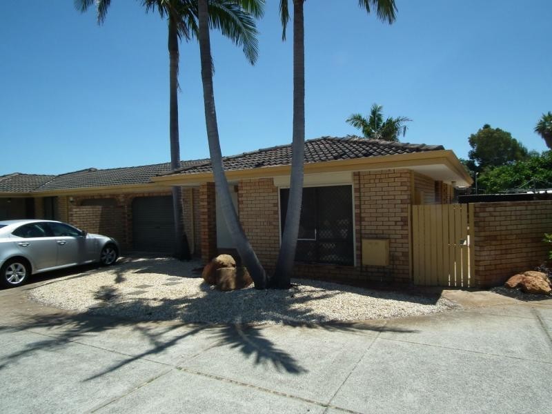 1/54 Freeland Square, Eden Hill WA 6054