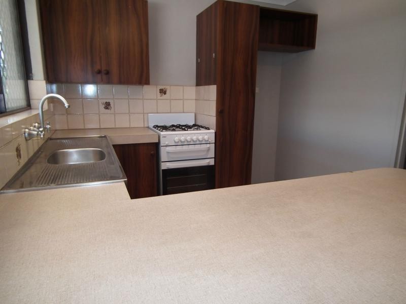 1/54 Freeland Square, Eden Hill WA 6054