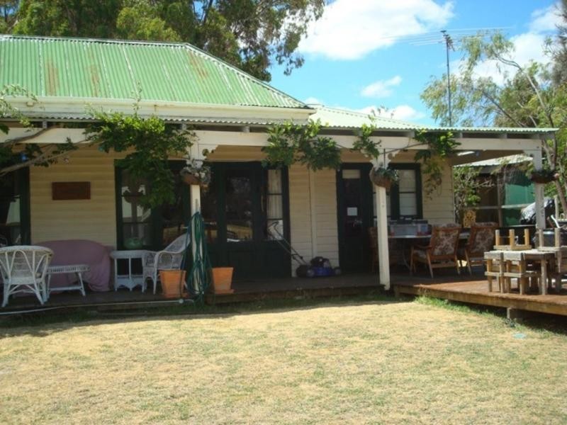 42 Culeenup Road, North Yunderup WA 6208