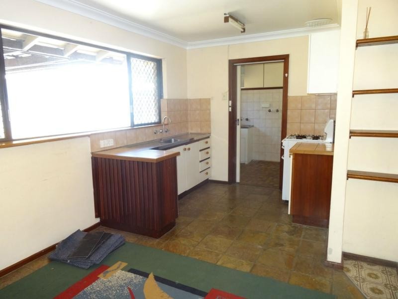 22 Nanovich Avenue, Girrawheen WA 6064