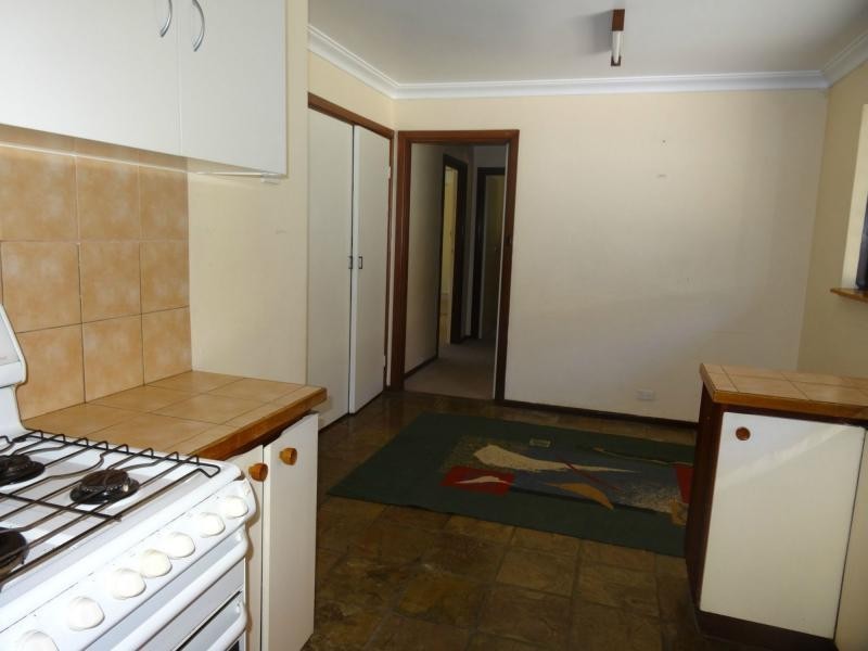 22 Nanovich Avenue, Girrawheen WA 6064