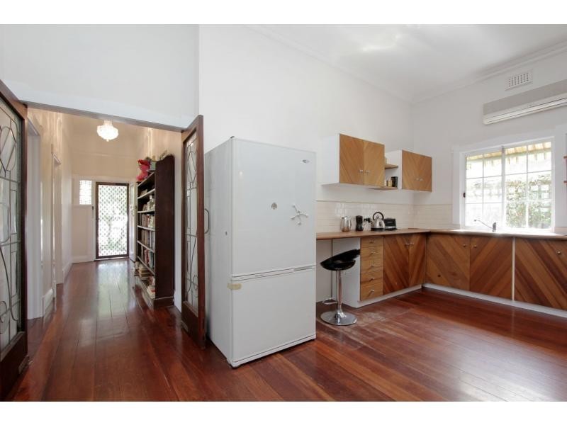 13 Leake Street, Bayswater WA 6053