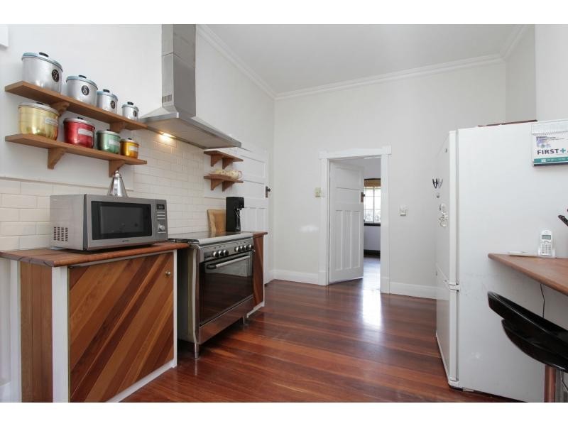 13 Leake Street, Bayswater WA 6053