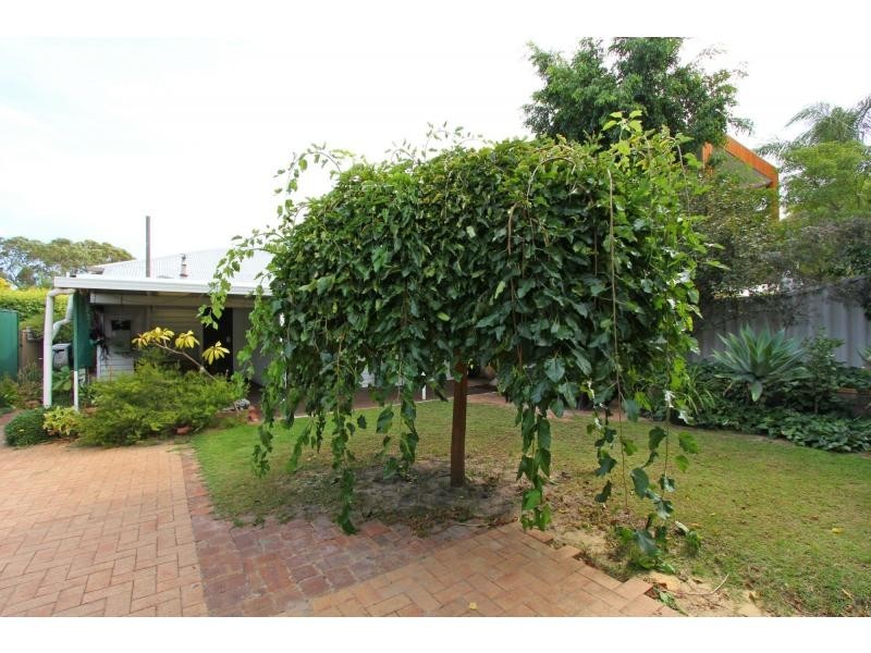 13 Leake Street, Bayswater WA 6053