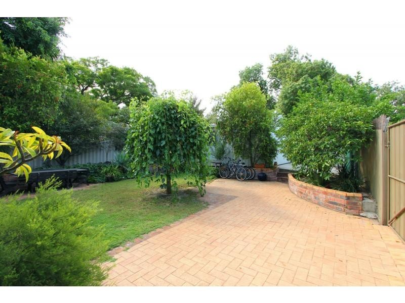 13 Leake Street, Bayswater WA 6053