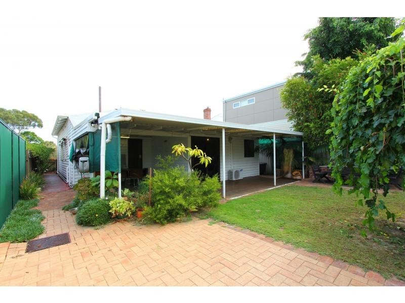 13 Leake Street, Bayswater WA 6053