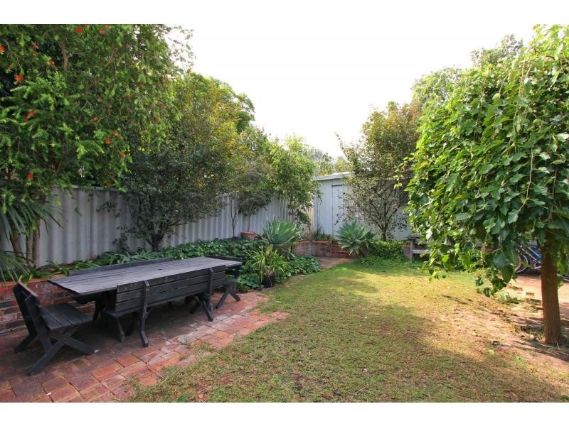 13 Leake Street, Bayswater WA 6053