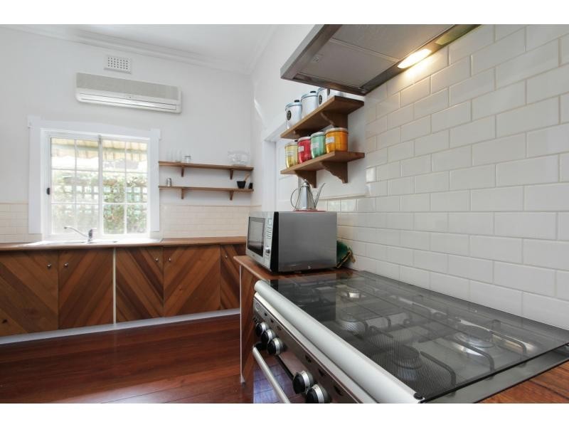 13 Leake Street, Bayswater WA 6053