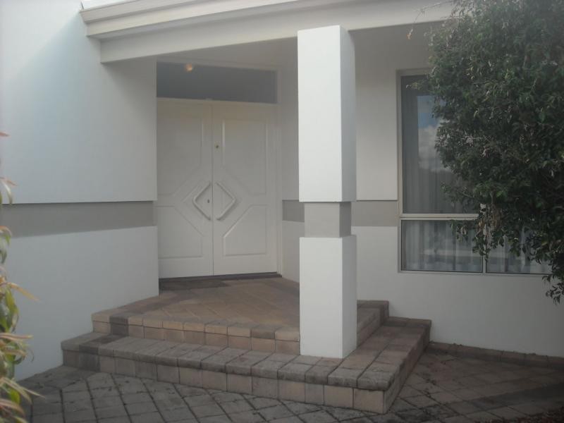 24 Meadowbrook Boulevard, Dianella WA 6059