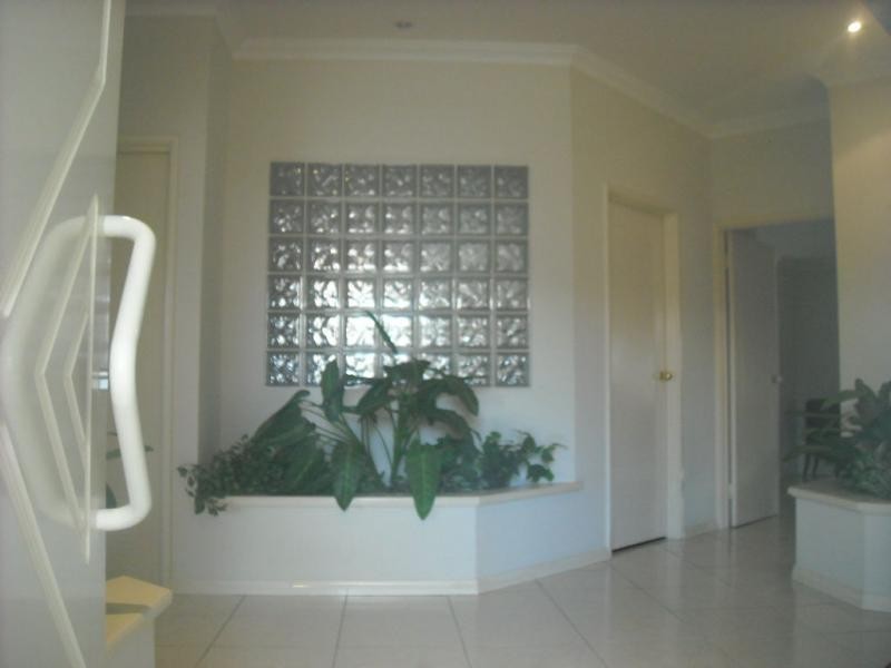 24 Meadowbrook Boulevard, Dianella WA 6059