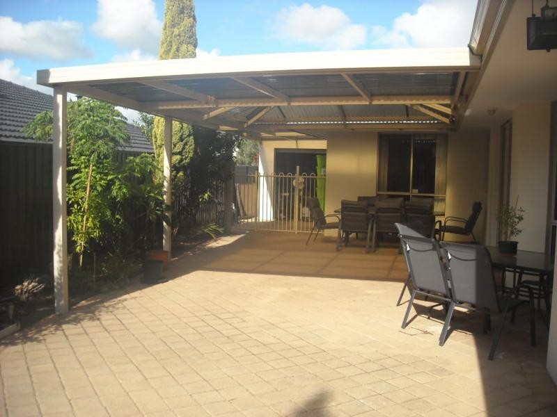 24 Meadowbrook Boulevard, Dianella WA 6059