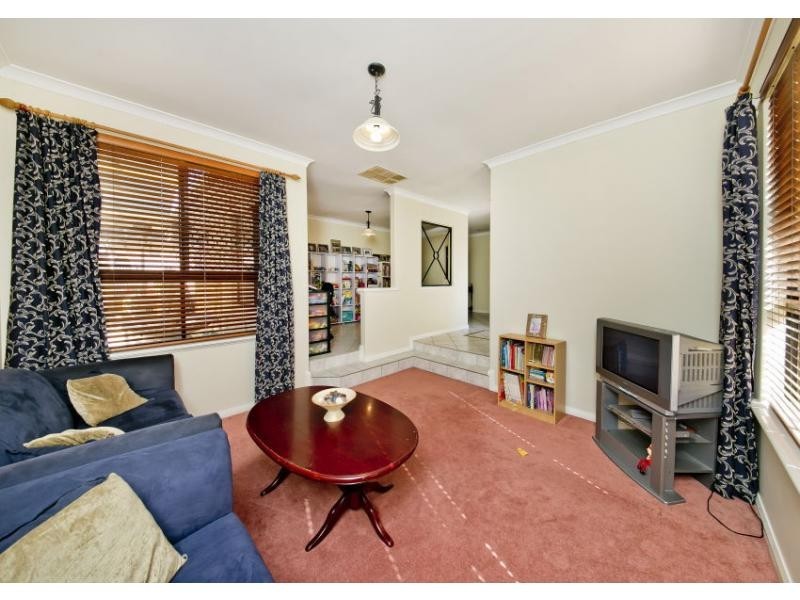 14 Shadycroft Retreat, Dianella WA 6059