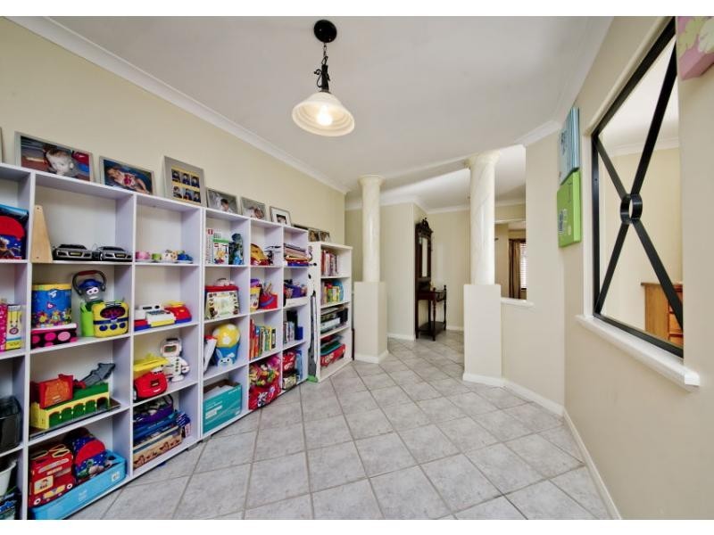 14 Shadycroft Retreat, Dianella WA 6059