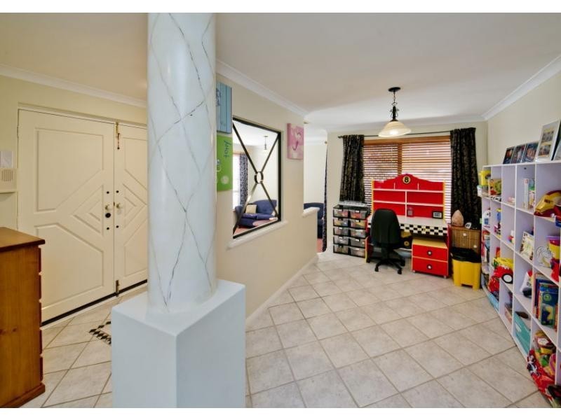 14 Shadycroft Retreat, Dianella WA 6059