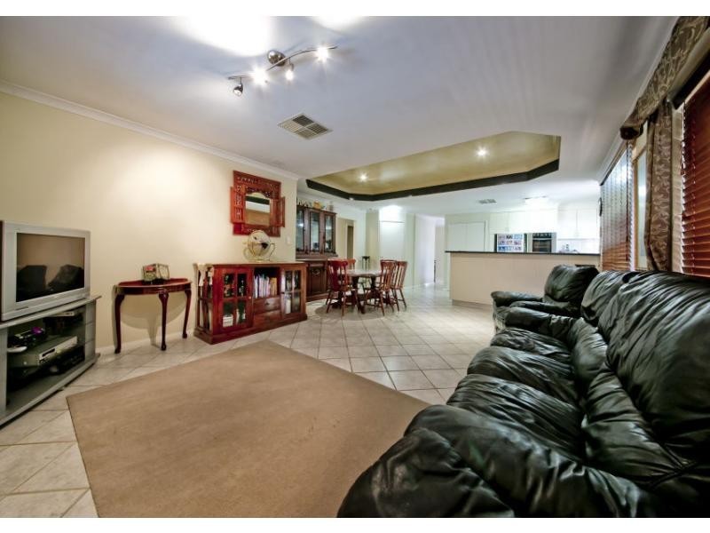 14 Shadycroft Retreat, Dianella WA 6059