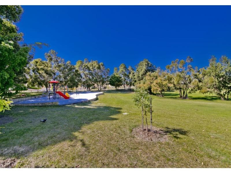 14 Shadycroft Retreat, Dianella WA 6059