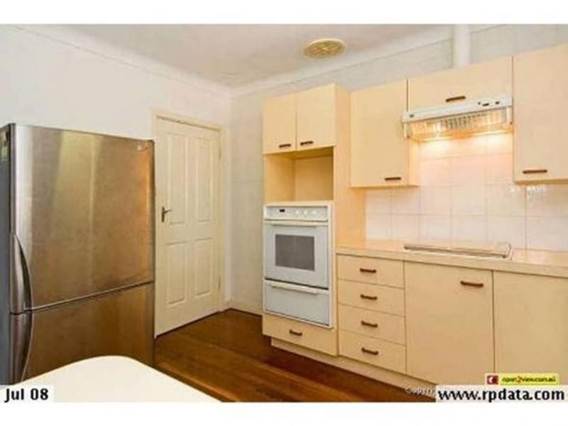 12 Penguin, Dianella WA 6059