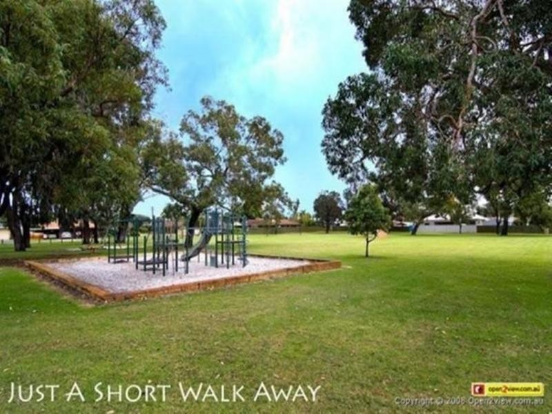 12 Penguin, Dianella WA 6059