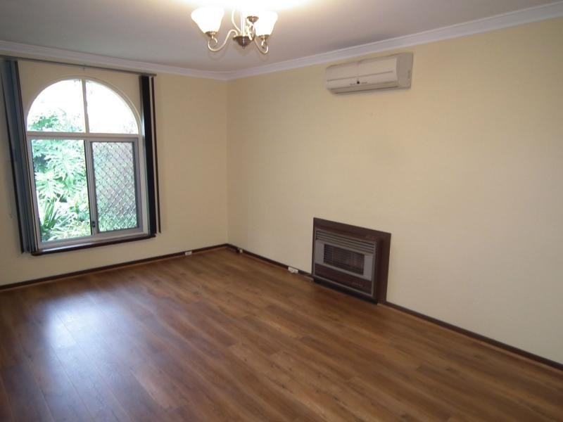 126 Lesmurdie Road, Lesmurdie WA 6076