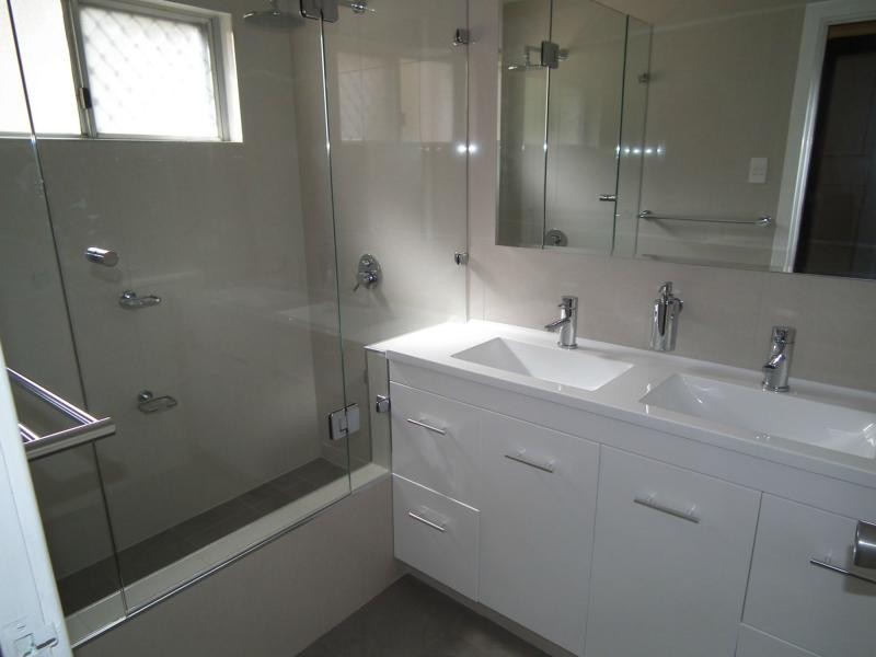 126 Lesmurdie Road, Lesmurdie WA 6076