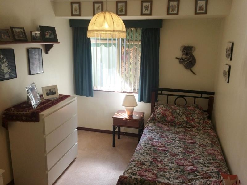 19 Hydrangea Place, Alexander Heights WA 6064