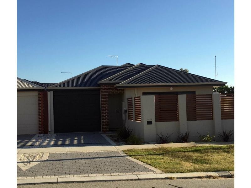 1/68 West Churchill Avenue, Munster WA 6166