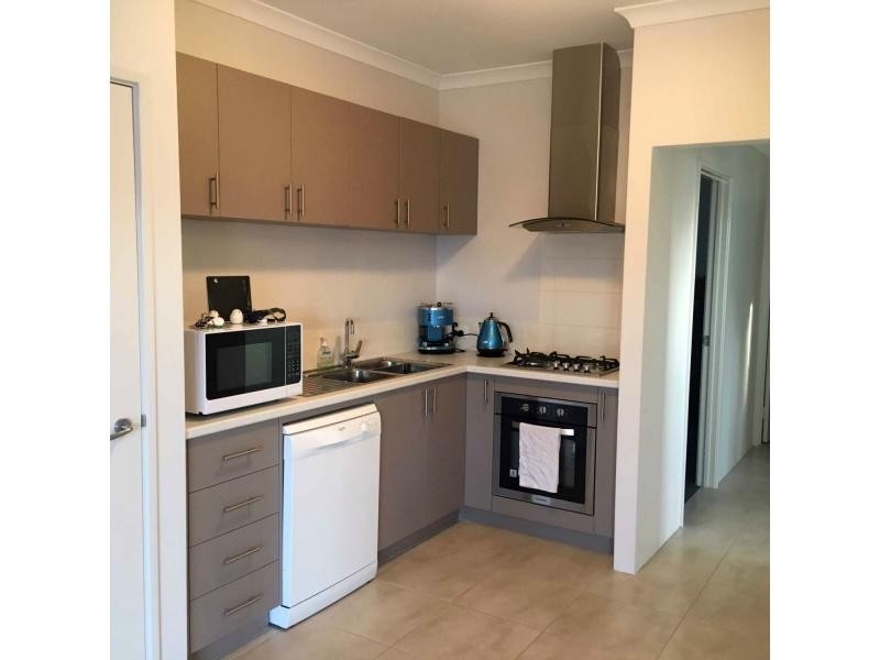 1/68 West Churchill Avenue, Munster WA 6166