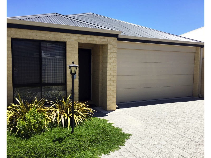 3/68 West Churchill Avenue, Munster WA 6166