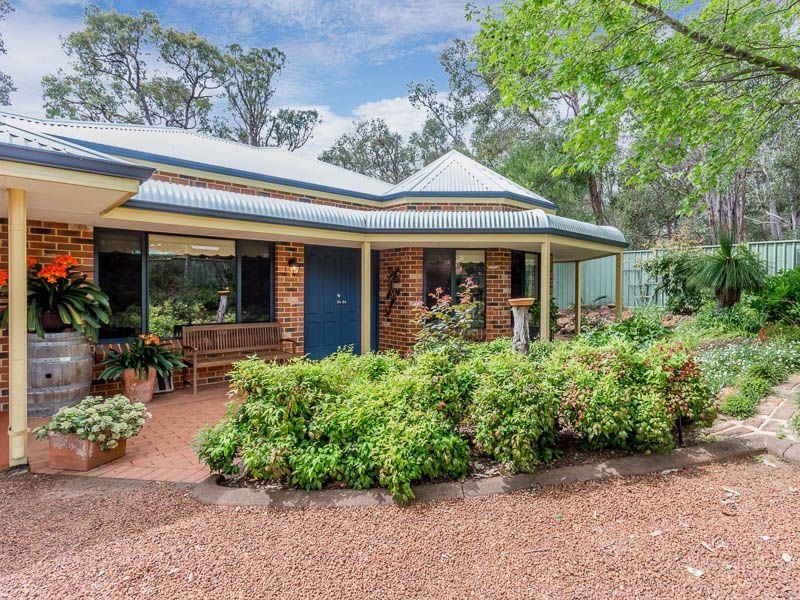 11A Hidden Court, Glen Forrest WA 6071