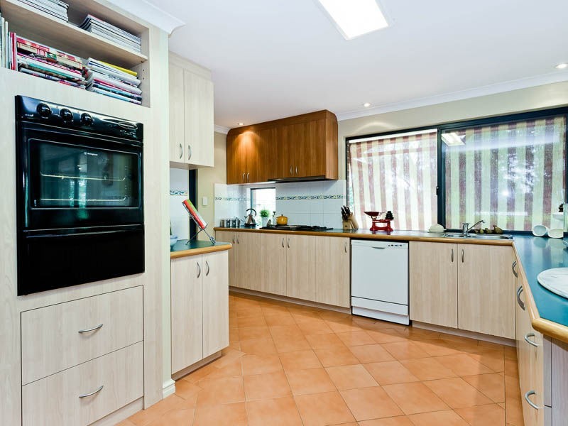 11A Hidden Court, Glen Forrest WA 6071