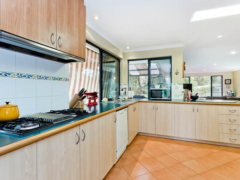 11A Hidden Court, Glen Forrest WA 6071