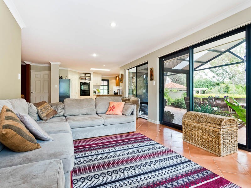 11A Hidden Court, Glen Forrest WA 6071