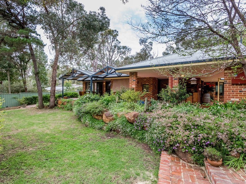 11A Hidden Court, Glen Forrest WA 6071