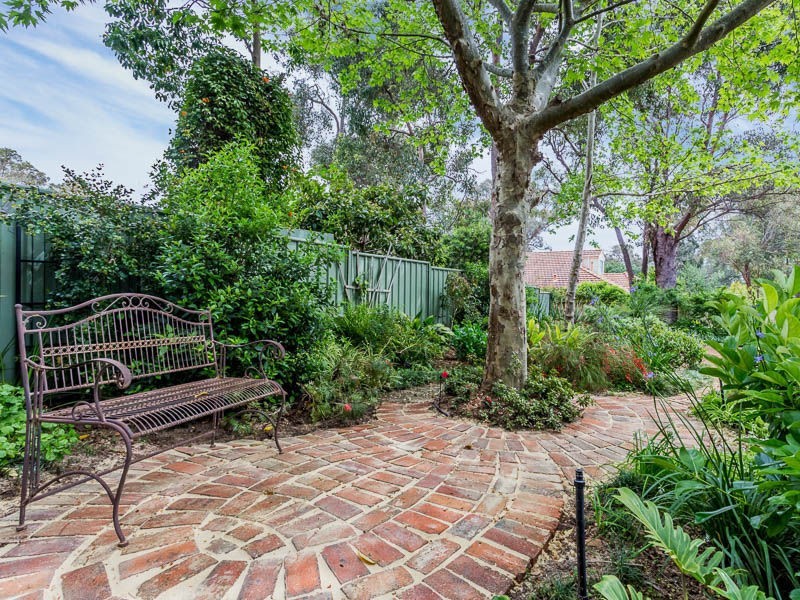 11A Hidden Court, Glen Forrest WA 6071