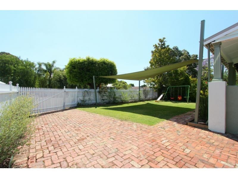 22 Grafton Road, Bayswater WA 6053