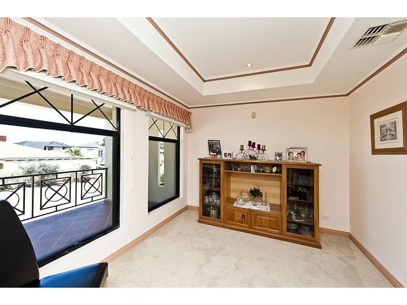 7 Roelands Place, Dianella WA 6059