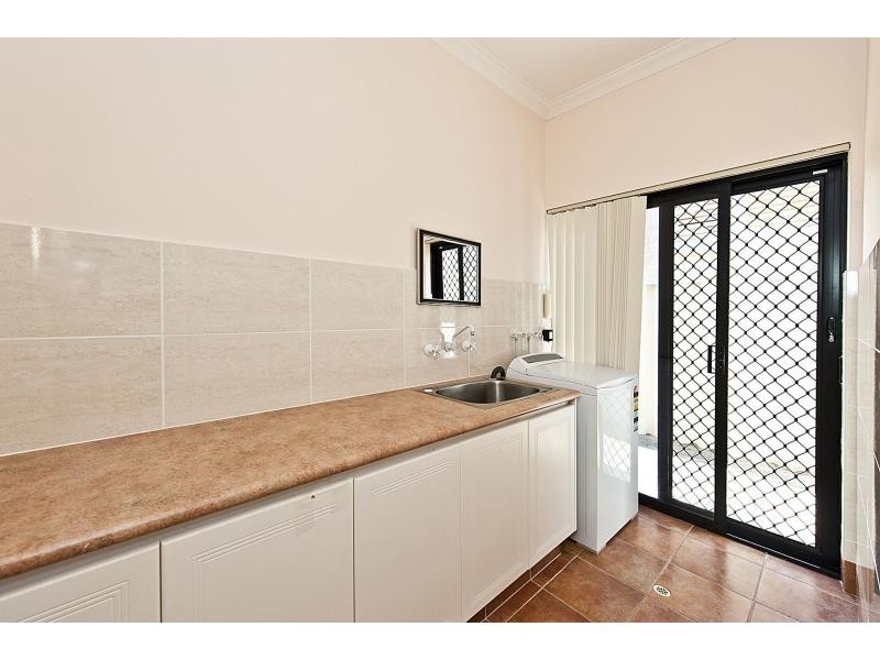 7 Roelands Place, Dianella WA 6059