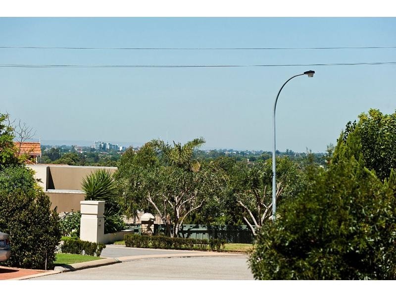 7 Roelands Place, Dianella WA 6059