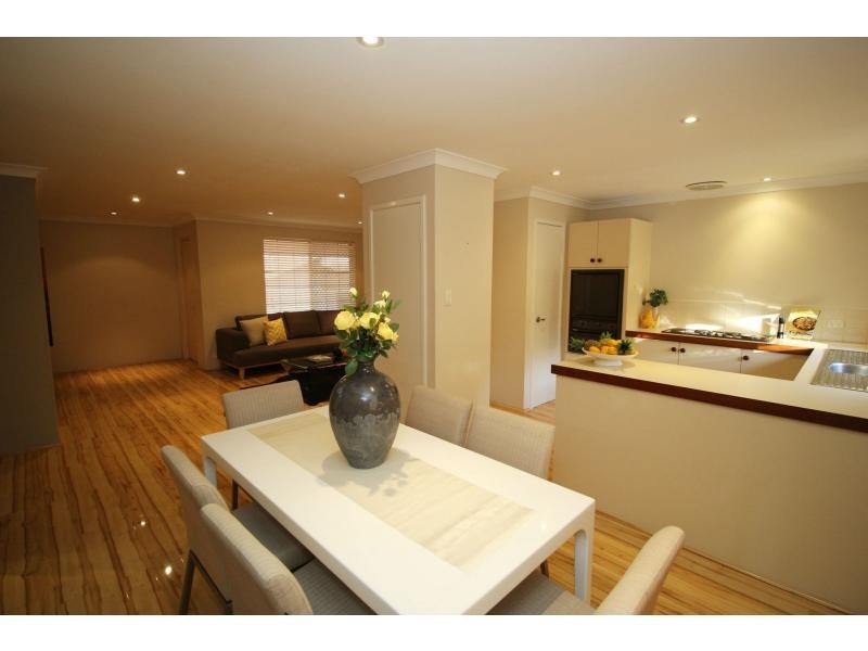 4/10 East Street, Guildford WA 6055